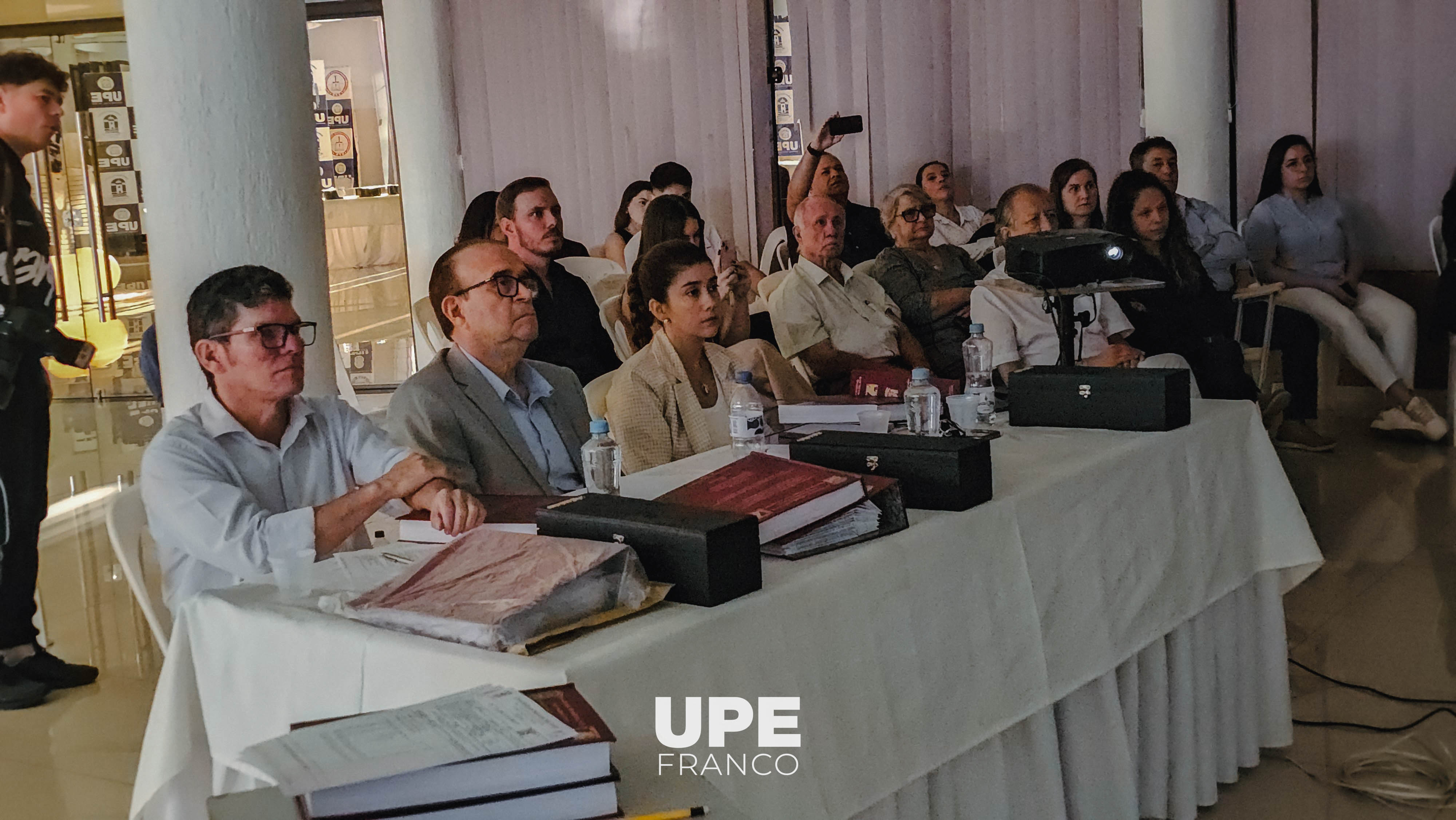 DEFENSA DE TRABAJOS FINALES DE GRADO EN ARQUITECTURA DESTACA PROPUESTAS CON ENFOQUE TERRITORIAL EN LA UPE FRANCO