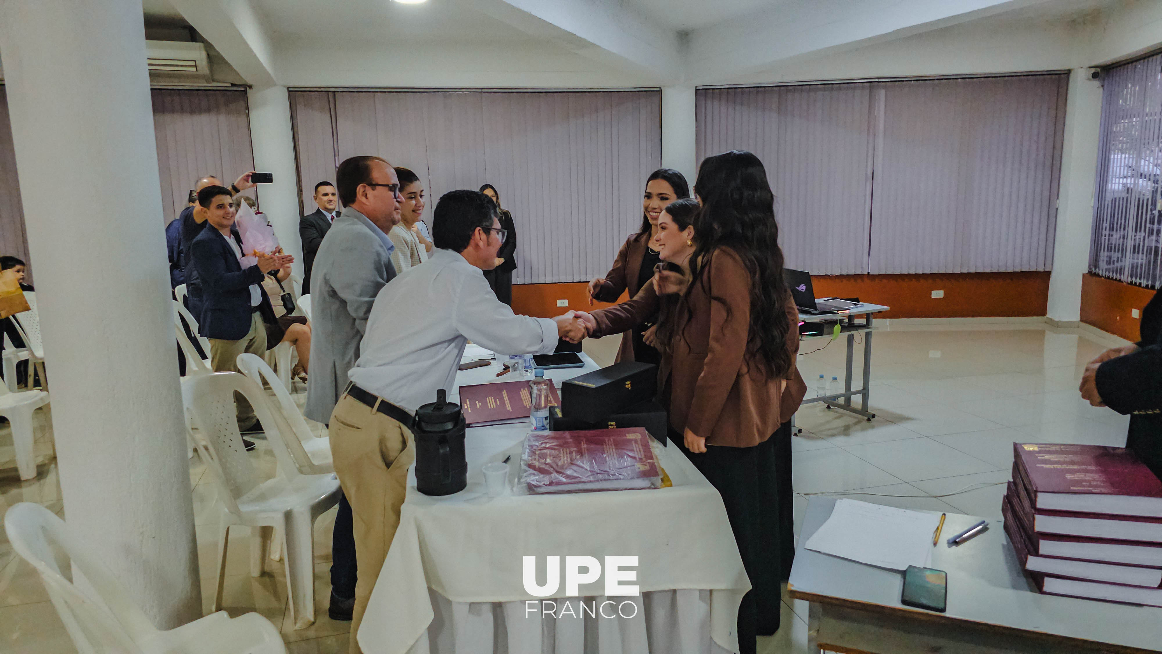 DEFENSA DE TRABAJOS FINALES DE GRADO EN ARQUITECTURA DESTACA PROPUESTAS CON ENFOQUE TERRITORIAL EN LA UPE FRANCO