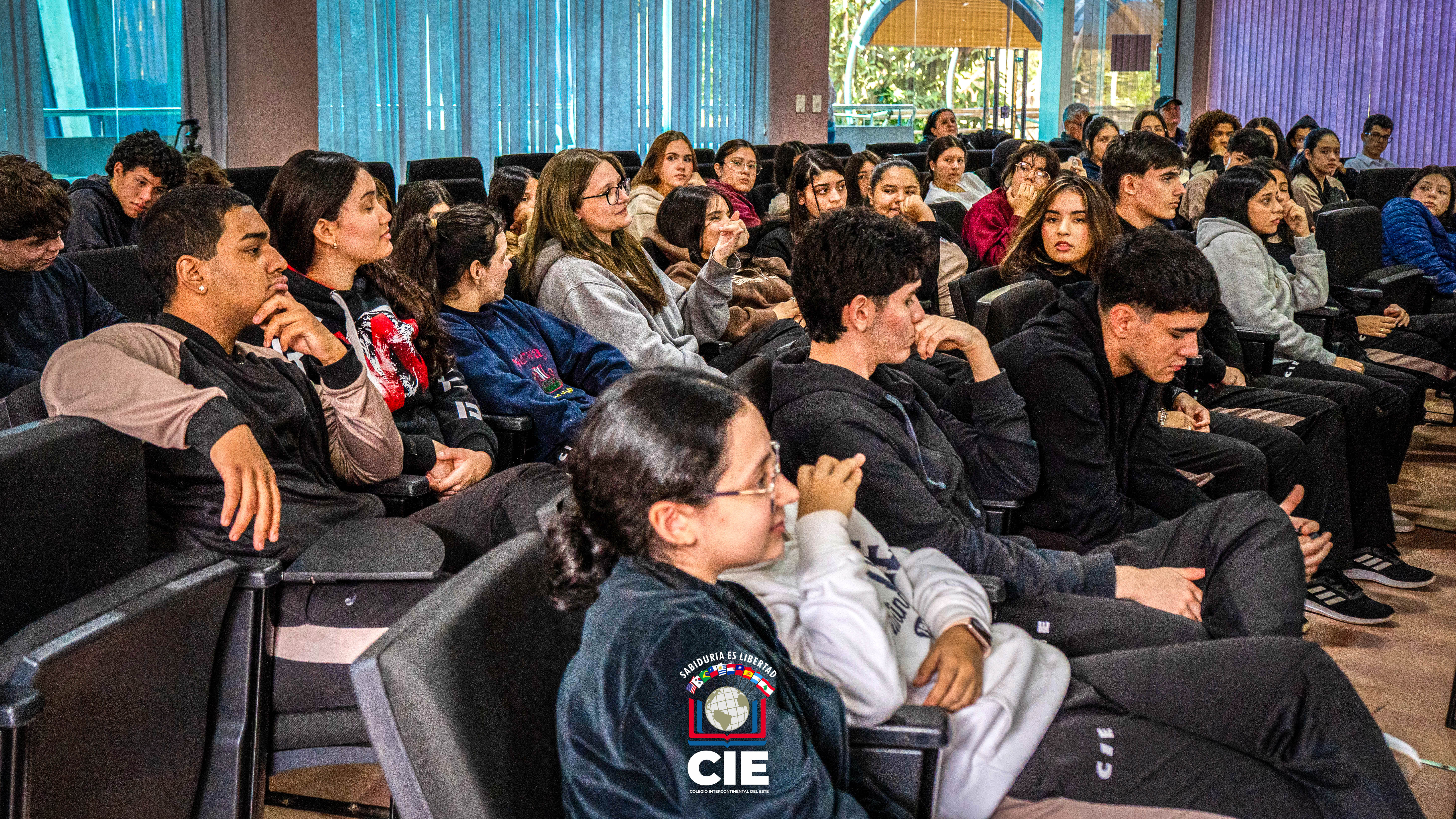 “Sembrando esperanza tras el diagnóstico del cáncer”: Charla Informativa en el CIE