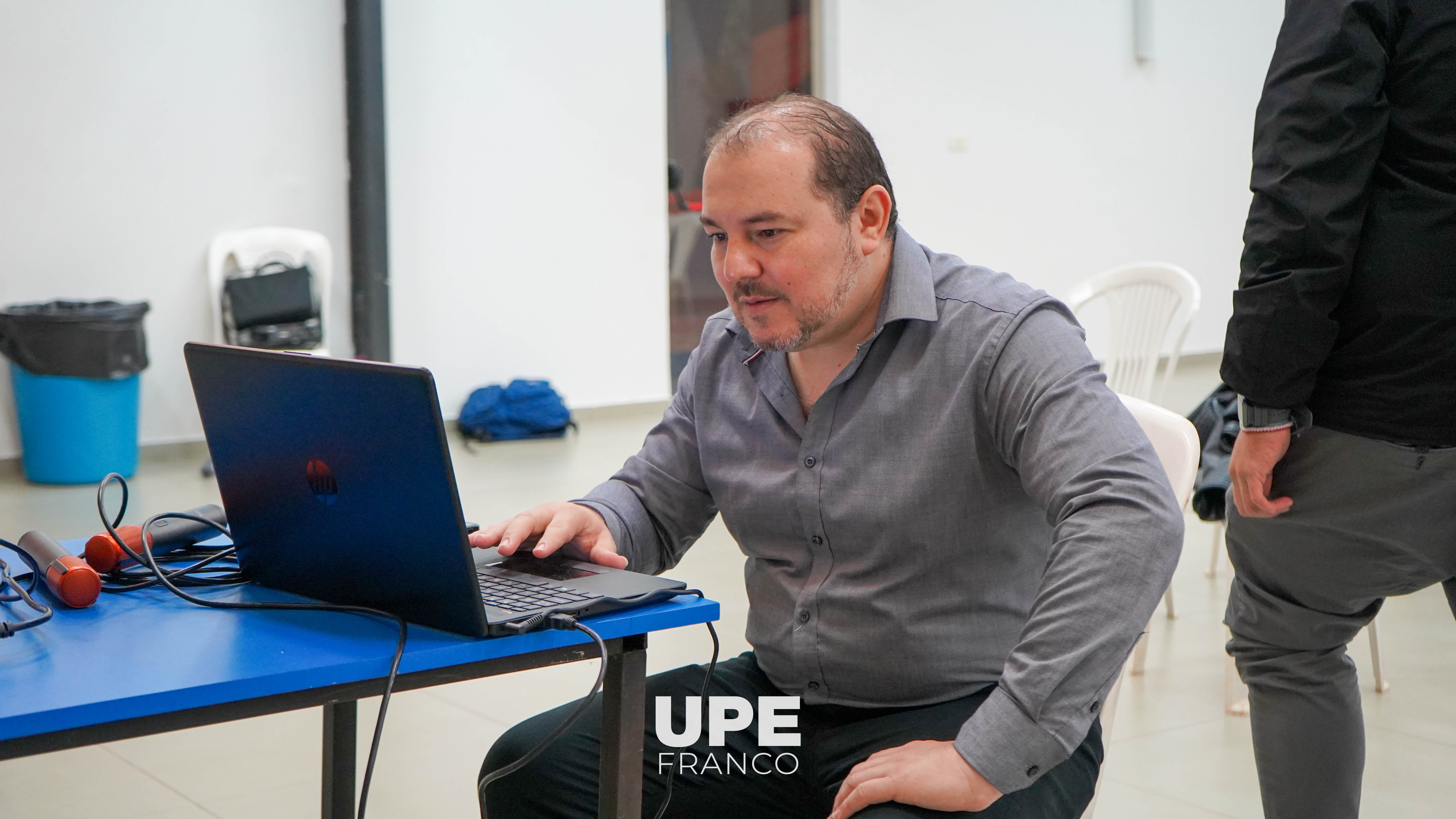 ESTUDIANTES DE ENFERMERÍA REALIZARON SIMULACIÓN DE CASOS CLÍNICOS EN EL MARCO DE UN PROYECTO DE INTEGRACIÓN DE MATERIAS