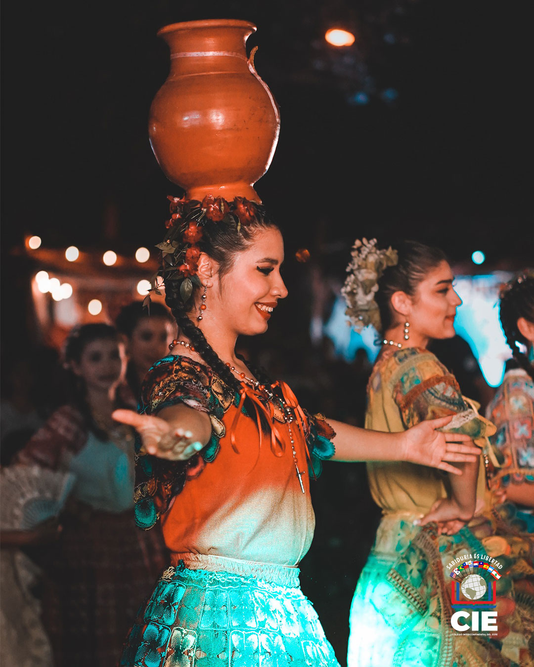 Celebrando el Día del Folklore Paraguayo en el CIE