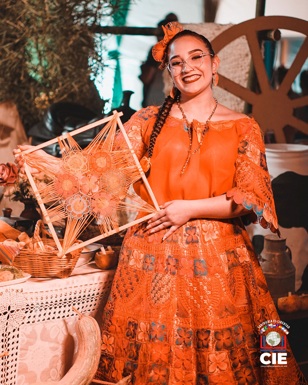 Celebrando el Día del Folklore Paraguayo en el CIE