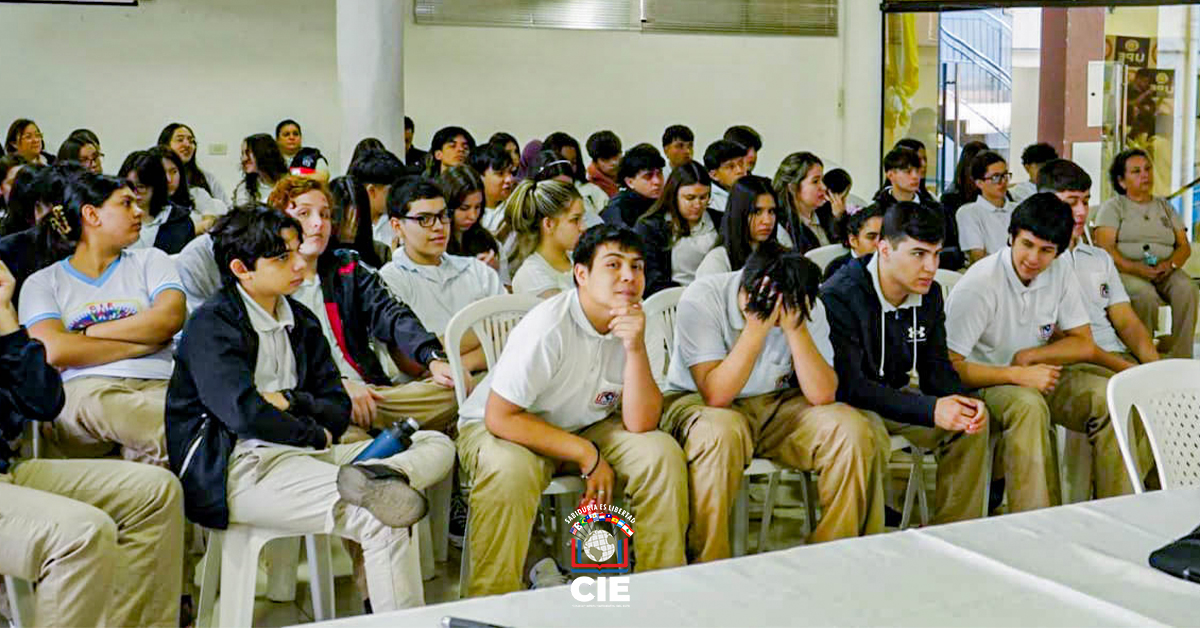 Campaña de Septiembre Amarillo en el CIE: Creando Espacios Seguros para nuestros Jóvenes